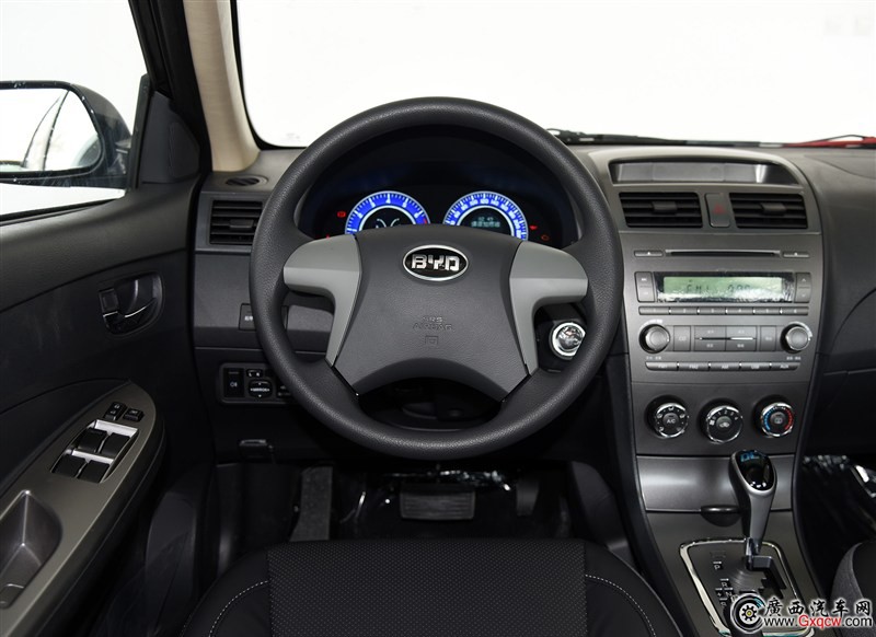 比亞迪L3車型 內(nèi)飾圖