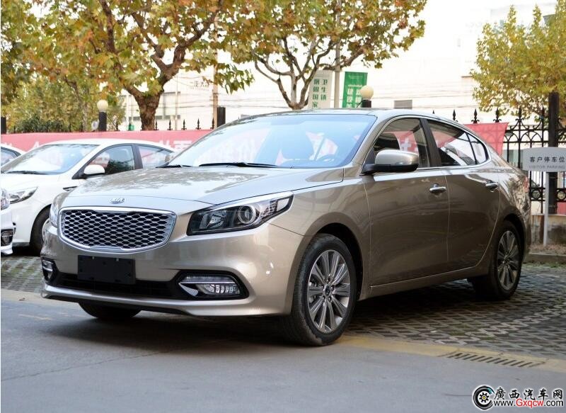 起亞K4車型 外觀圖
