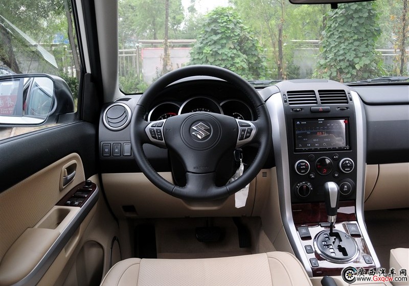 超級維特拉車型 內(nèi)飾圖