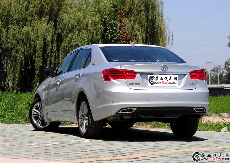 紳寶D70車型 外觀圖