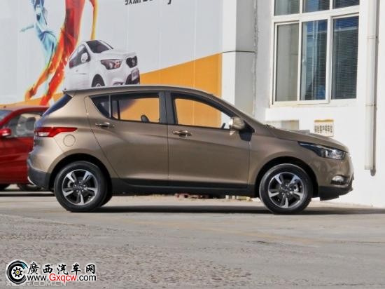 天津一汽2014款駿派D60