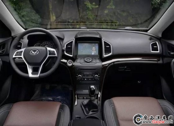 g֮x15fԪԃ(ni)Ʒ|(zh)SUV 